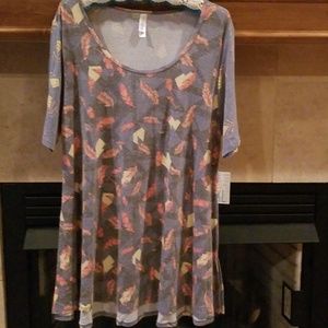 Woman's Lularoe Perfect style Top
